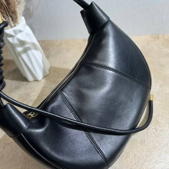 Elegant Adjustable Leather Shoulder Bag